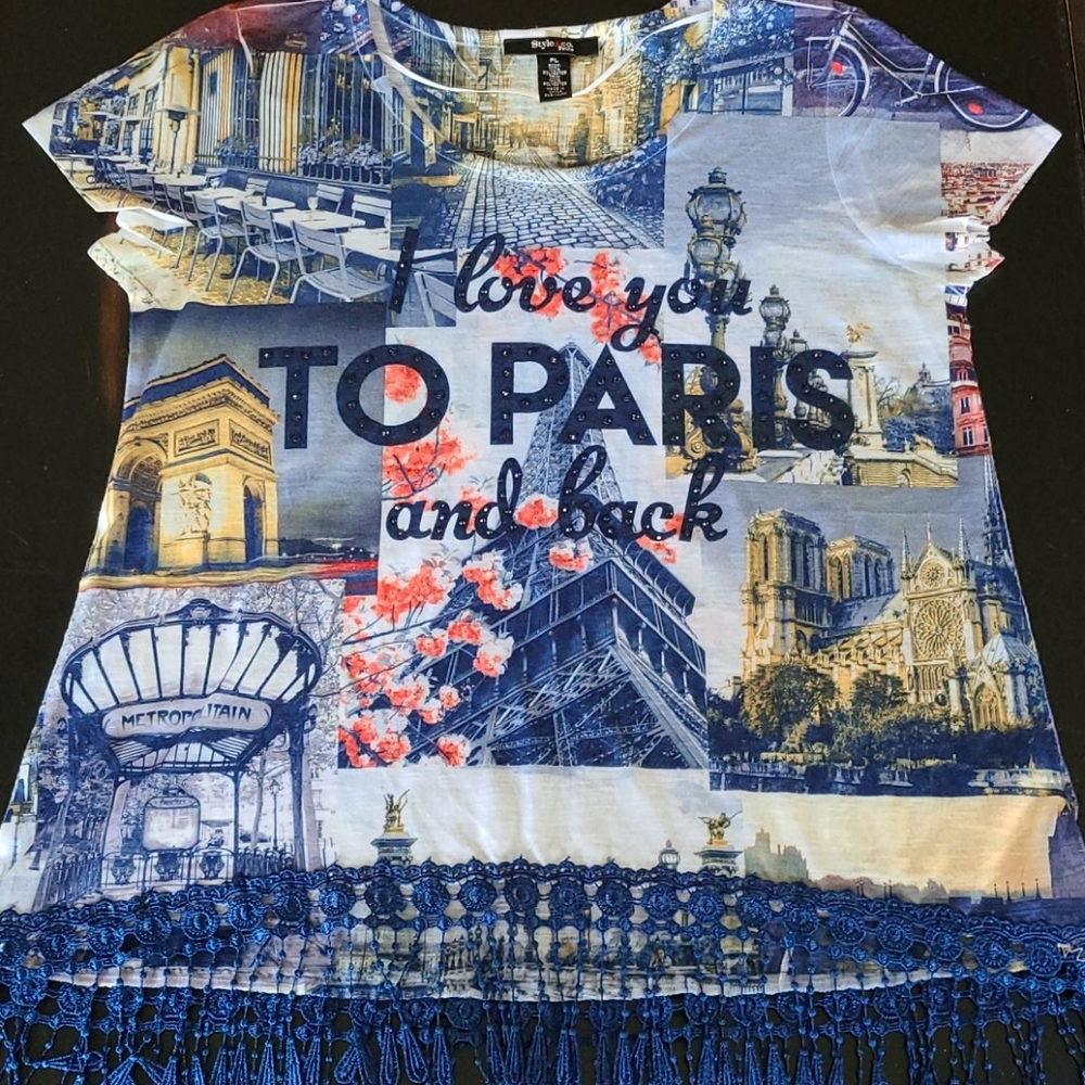 "I love you to Paris and back" printed top